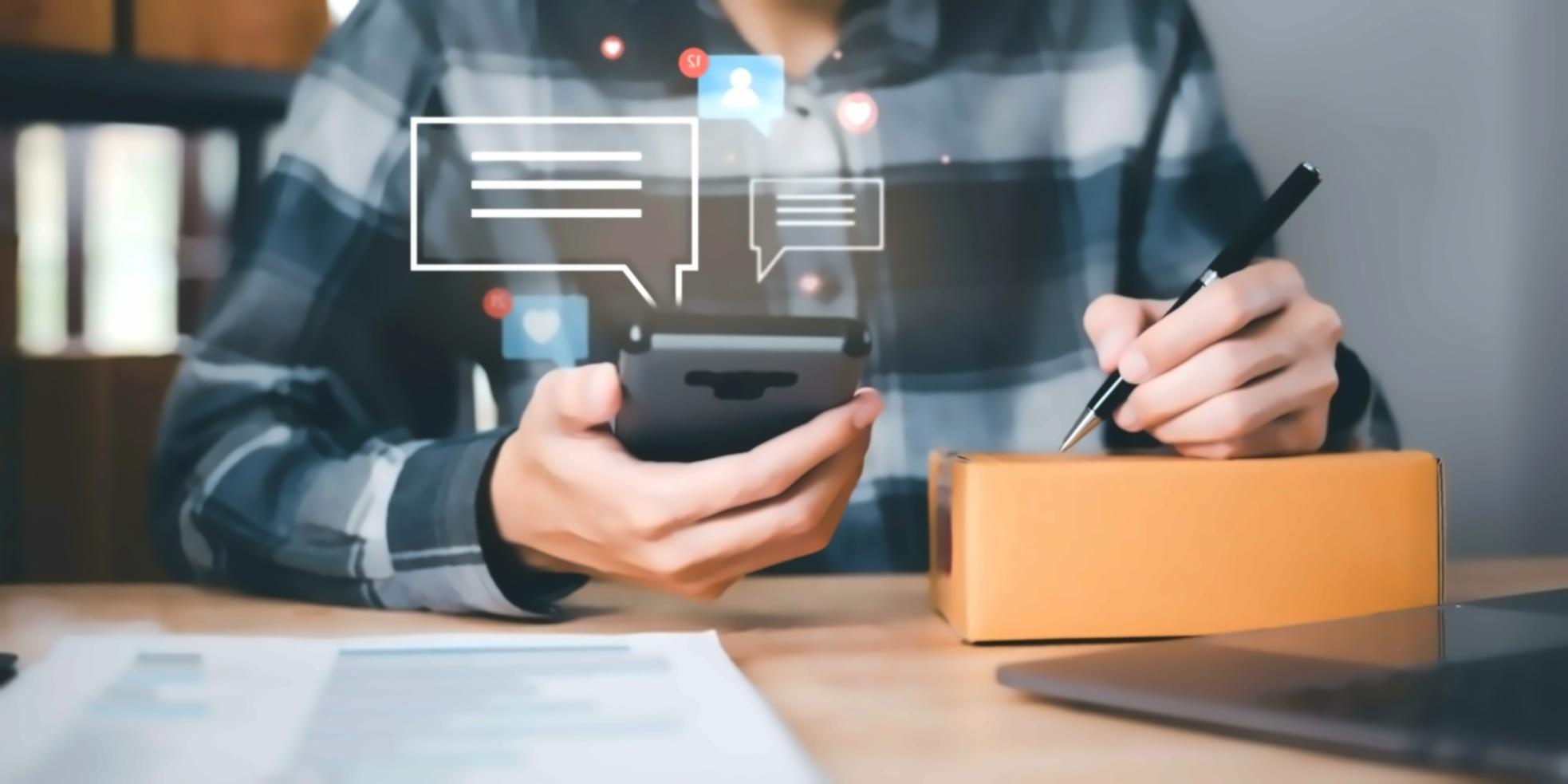 Arbeitsplatz mit SEO-Analysen und Keyword-Recherche